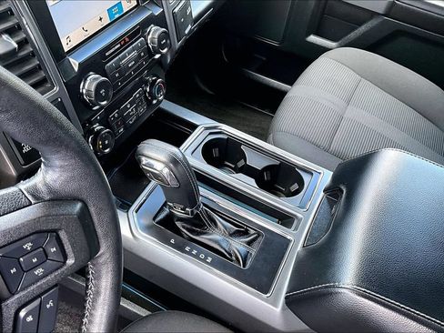Used 2017 Ford F150 XLT w/ Equipment Group 302A Luxury AWD/4WD image 22