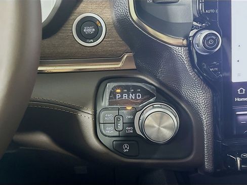 New 2025 RAM 1500 Limited image 13