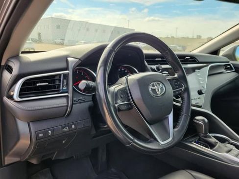 Used 2018 Toyota Camry XSE FWD image 17