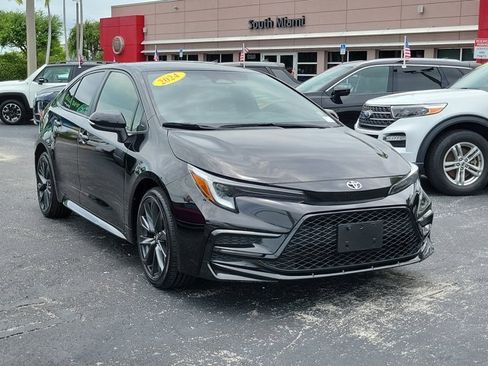 Used 2024 Toyota Corolla SE w/ SE Premium Package FWD image 1
