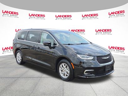 Used 2024 Chrysler Pacifica Touring-L
