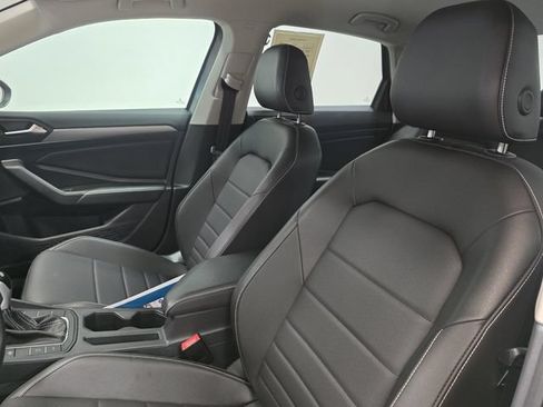 Used 2023 Volkswagen Jetta SE FWD image 25