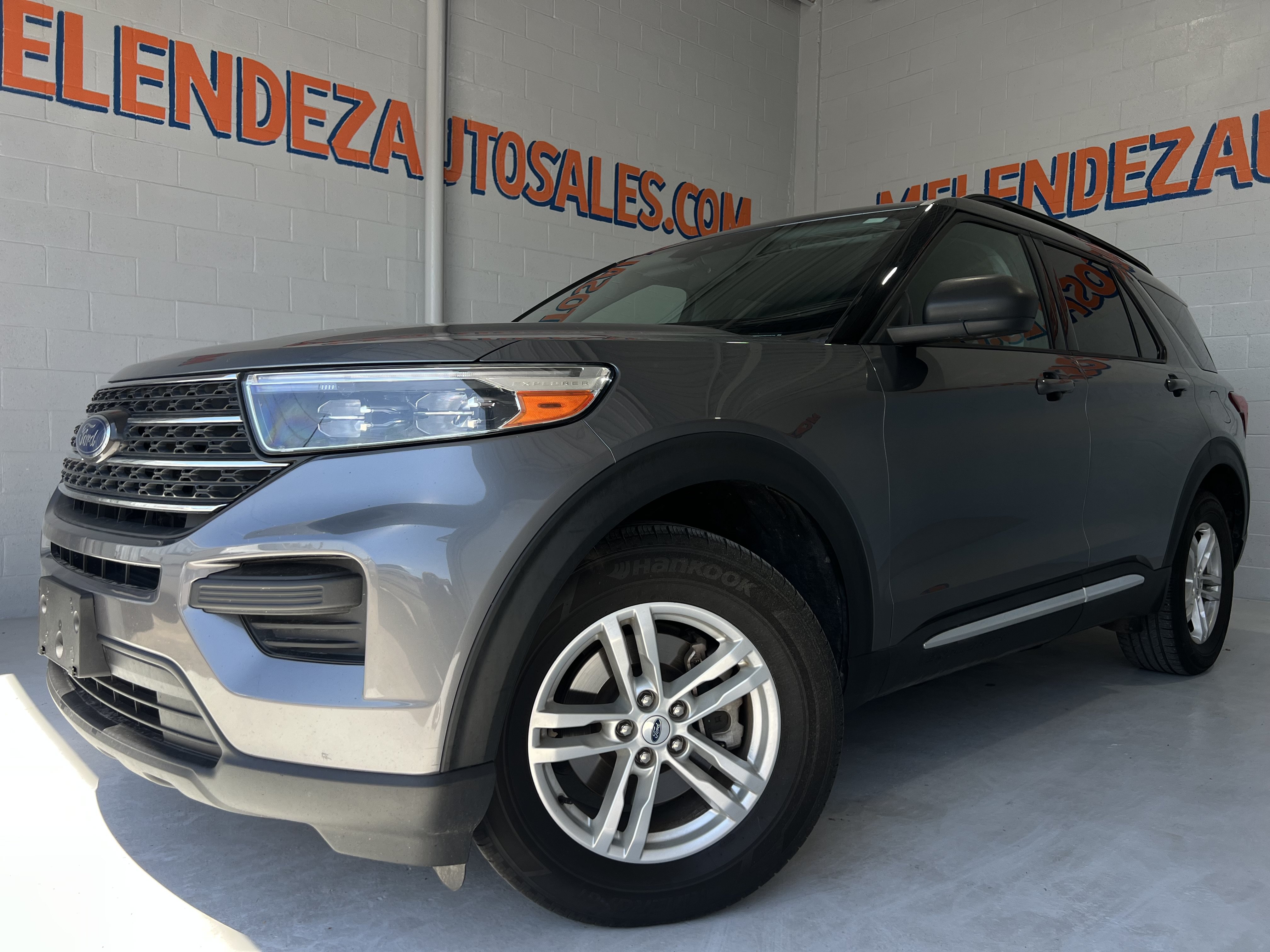 Used 2022 Ford Explorer XLT AWD/4WD image 1