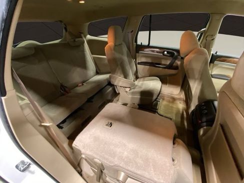 Used 2011 Buick Enclave CX w/ Driver Confidence Package FWD image 21