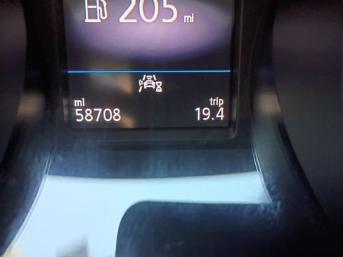 Used 2020 Volkswagen Tiguan S FWD image 6