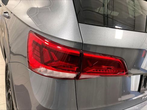 Used 2022 Volkswagen Taos SE image 33