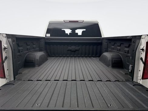 Used 2022 Chevrolet Silverado 1500 LT AWD/4WD image 18