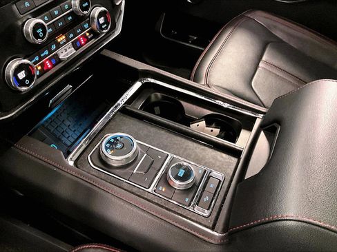 Used 2022 Ford Expedition Max Limited image 16