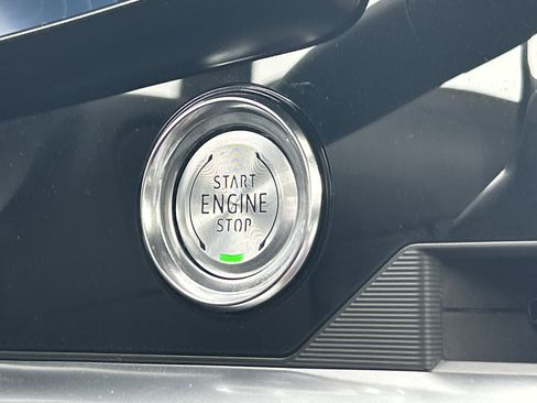Used 2024 Chevrolet Corvette Stingray Premium Cpe w/ Z51 Performance Package RWD image 15