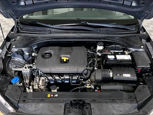 Used 2019 Hyundai Elantra SE image 9