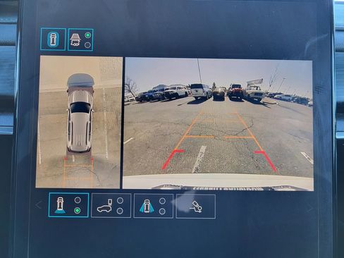 Used 2024 GMC Acadia Elevation image 14