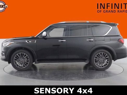 Used 2022 INFINITI QX80 Premium Select image 4