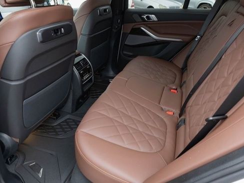 New 2026 BMW X5 xDrive50e image 17