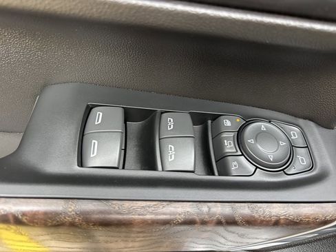 Used 2023 GMC Sierra 3500 Denali image 27