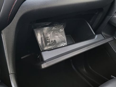 Used 2022 Chevrolet Equinox RS w/ RS Leather Package image 38