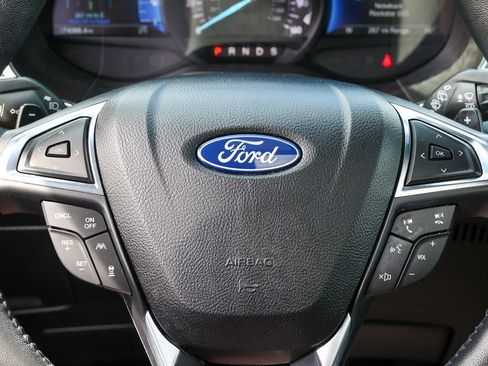 Used 2021 Ford Edge Titanium w/ Equipment Group 301A AWD/4WD image 9