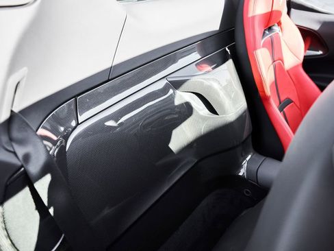 Used 2024 Ferrari SF90 Spider image 49