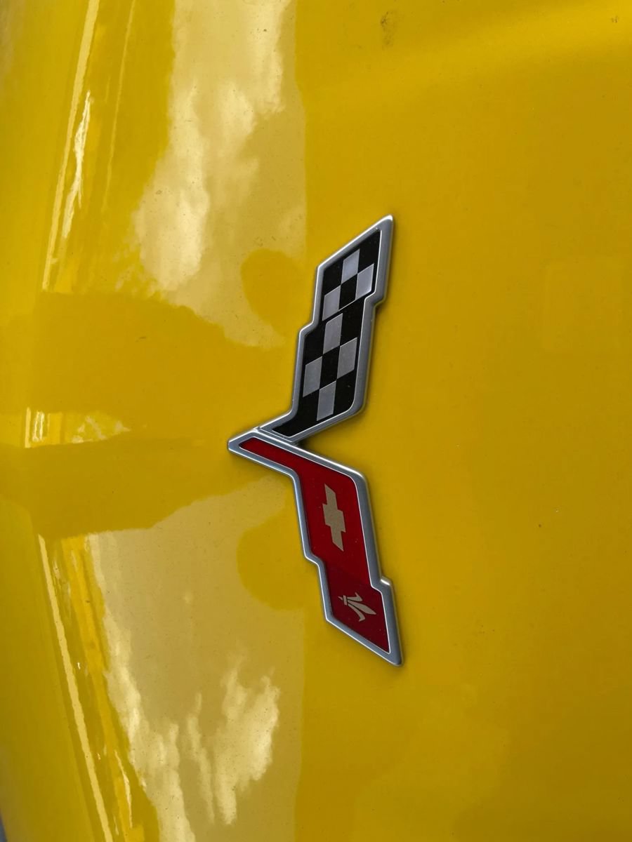 Used 2007 Chevrolet Corvette Coupe w/ Preferred Equipment Group RWD image 16