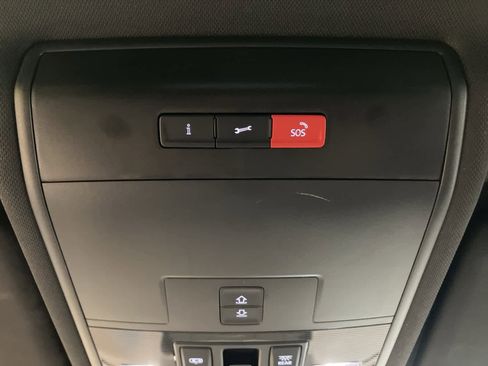 Used 2023 Volkswagen Atlas Cross Sport SEL Premium R-Line image 27