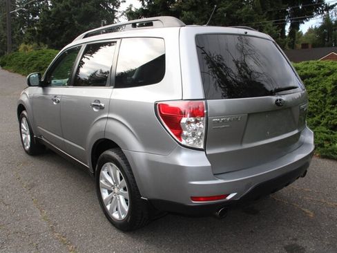 Used 2011 Subaru Forester 2.5X Limited AWD/4WD image 4