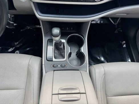Used 2019 Toyota Highlander Limited Platinum w/ Protection Package #3 AWD/4WD image 11
