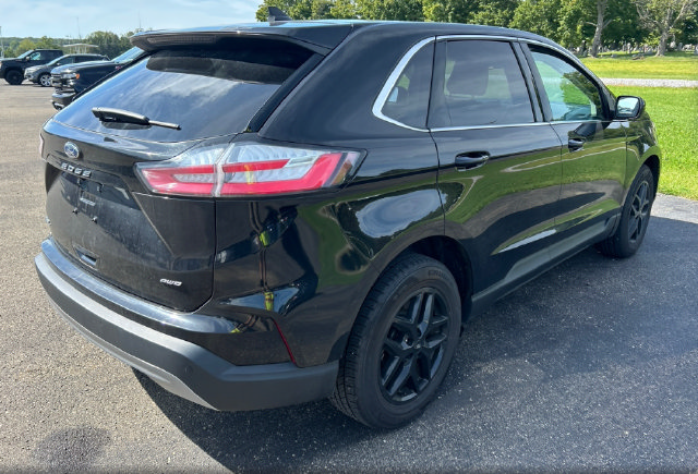 Used 2024 Ford Edge SEL AWD/4WD image 3