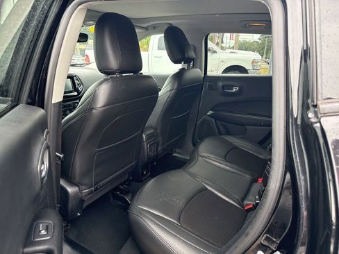 Used 2021 Jeep Compass Latitude w/ Sun and Sound Group FWD image 10