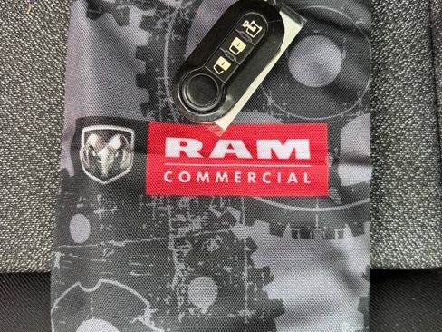 Used 2020 RAM ProMaster 2500 w/ Premium Appearance Group FWD image 19