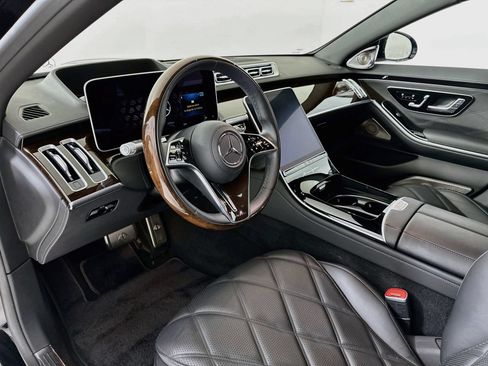 Certified 2024 Mercedes-Benz Maybach S 680 4MATIC image 10