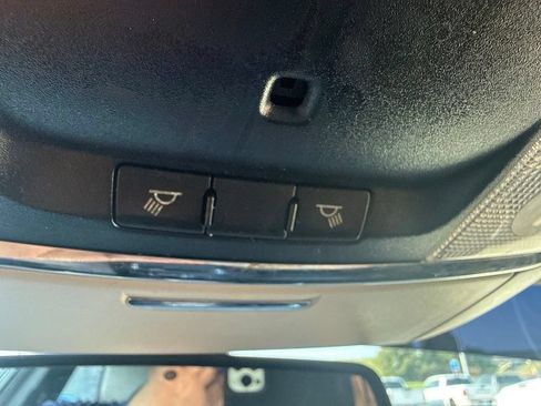 Used 2017 Chrysler 300 Limited RWD image 15
