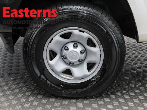 Used 2020 Toyota Tacoma SR image 30