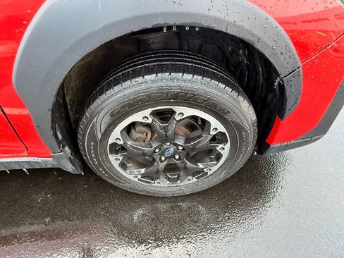 Used 2021 Subaru Crosstrek 2.0i Premium w/ Moonroof Package image 9