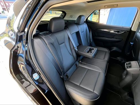 Used 2021 Buick Envision Essence w/ Technology Package I image 19