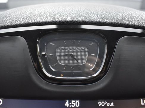 Used 2018 Chrysler 300 S w/ 300S Premium Group AWD/4WD image 23