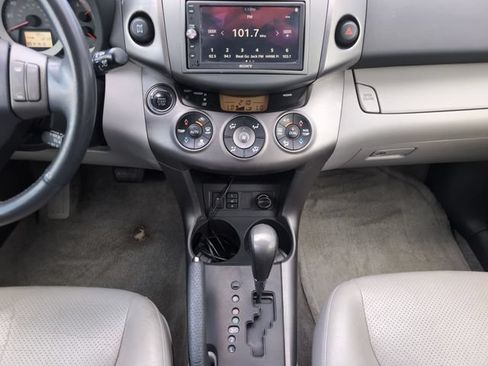 Used 2011 Toyota RAV4 Limited w/ Limited Extra Value Pkg AWD/4WD image 24