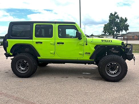 Used 2021 Jeep Wrangler Unlimited Sport AWD/4WD image 5