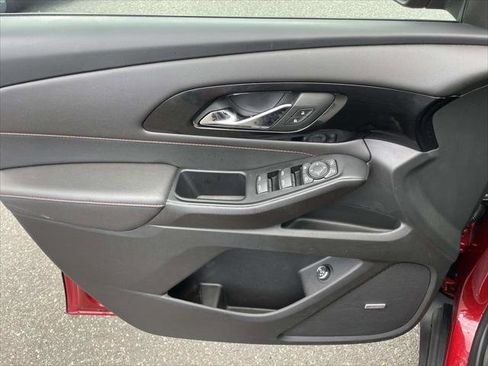 Used 2023 Chevrolet Traverse RS image 16
