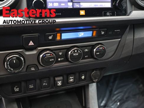 Used 2019 Toyota Tacoma TRD Sport w/ TRD Premium Sport Package image 19