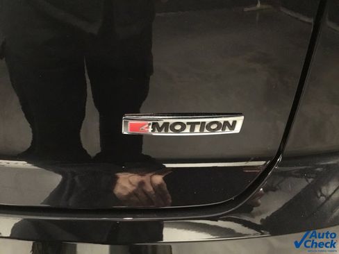 Used 2021 Volkswagen Atlas Cross Sport SE image 16