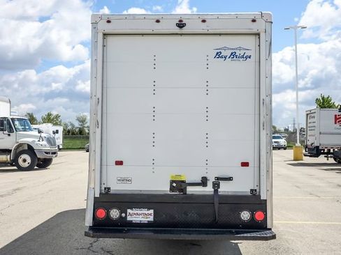 Used 2022 Chevrolet Express 3500 w/ Driver Convenience Package RWD image 7
