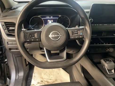 Used 2024 Nissan Rogue SV image 14