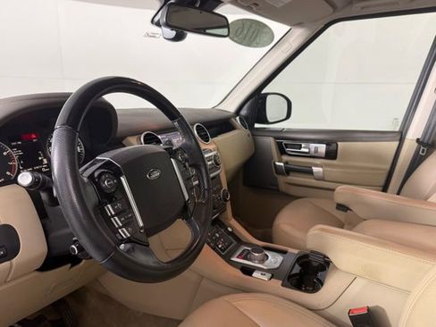 Used 2016 Land Rover LR4 HSE LUX image 16
