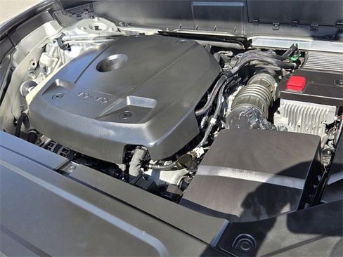 Used 2020 Volvo XC90 T6 Momentum image 18