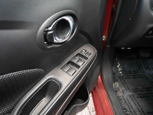 Used 2018 Nissan Versa SV FWD image 7