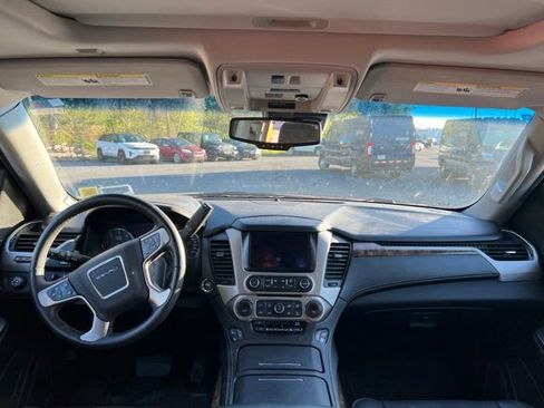 Used 2015 GMC Yukon Denali w/ Touring Package AWD/4WD image 10