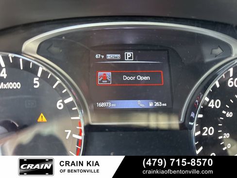 Used 2017 Nissan Pathfinder SL AWD/4WD image 22