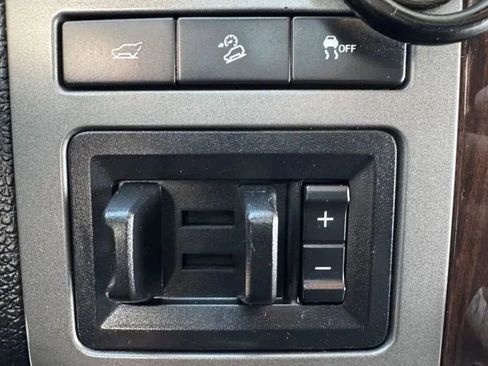 Used 2016 Ford Expedition EL Platinum AWD/4WD image 38
