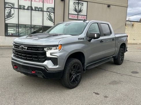 Used 2024 Chevrolet Silverado 1500 LT Trail Boss w/ Convenience Package II AWD/4WD image 11