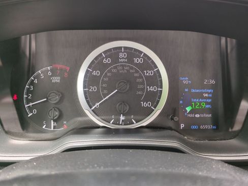 Used 2021 Toyota Corolla LE FWD image 24