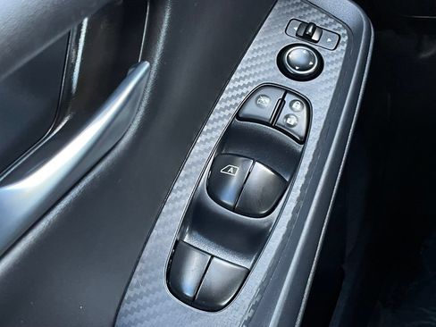 Used 2025 Nissan Sentra SV FWD image 13